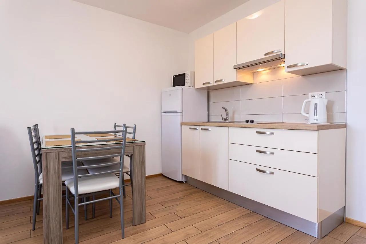 Apartments Crnekovic Tomislava 8 Baška
