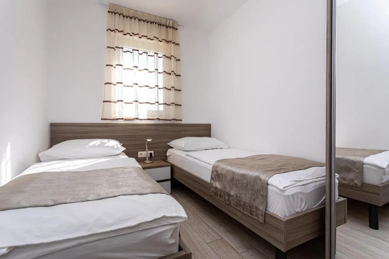 Apartments Crnekovic Tomislava 8 Baška Chorwacja