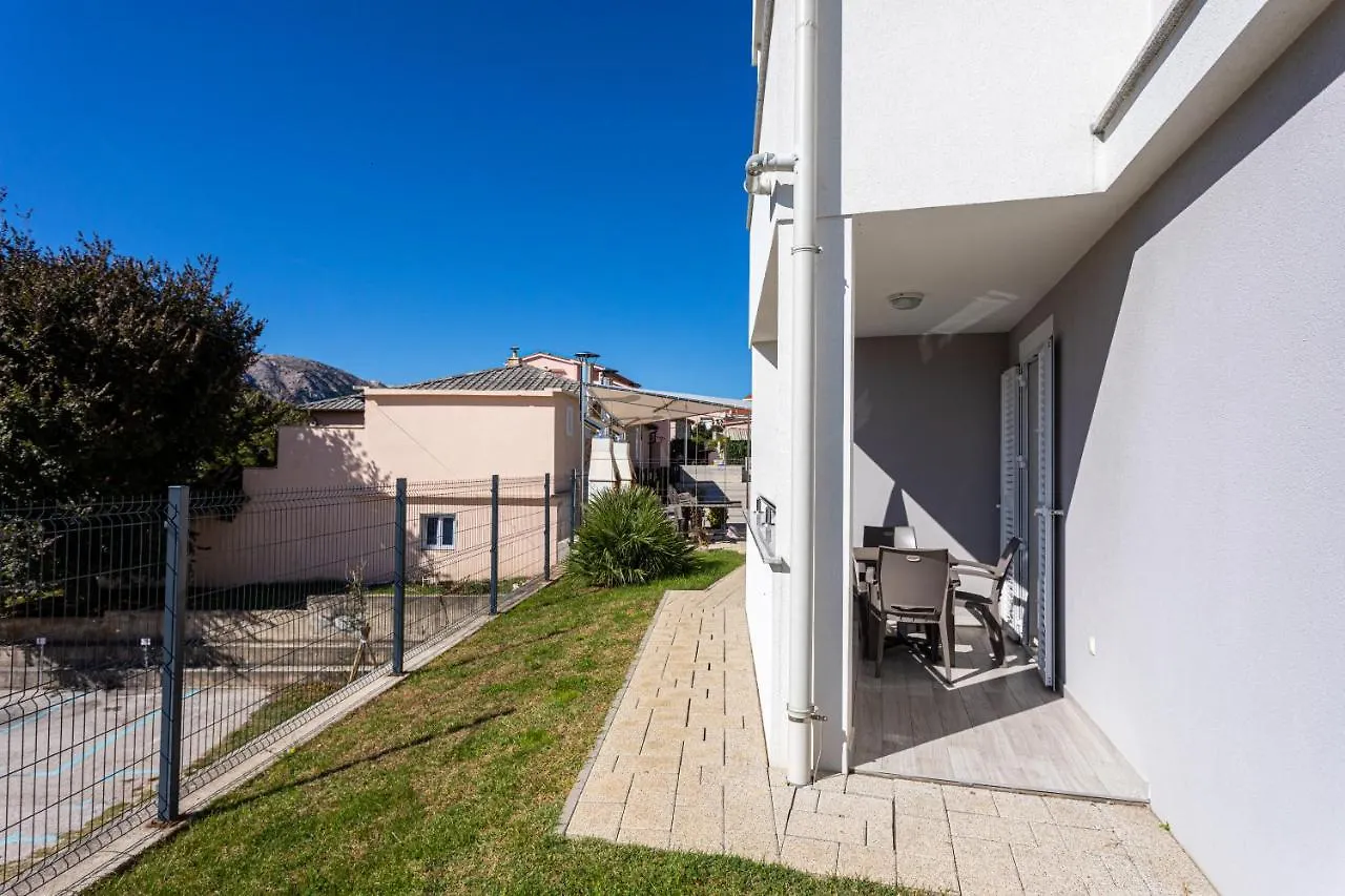 Apartments Crnekovic Tomislava 8 Baška Chorwacja