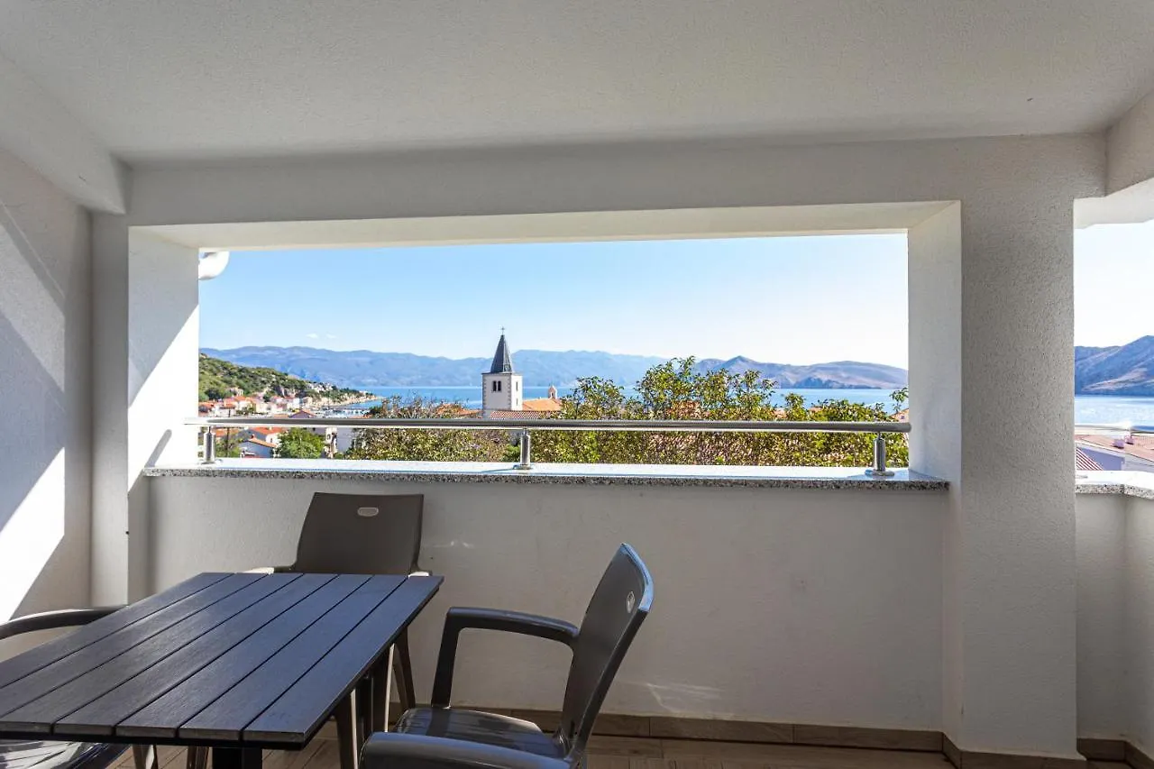 Apartments Crnekovic Tomislava 8 Baška