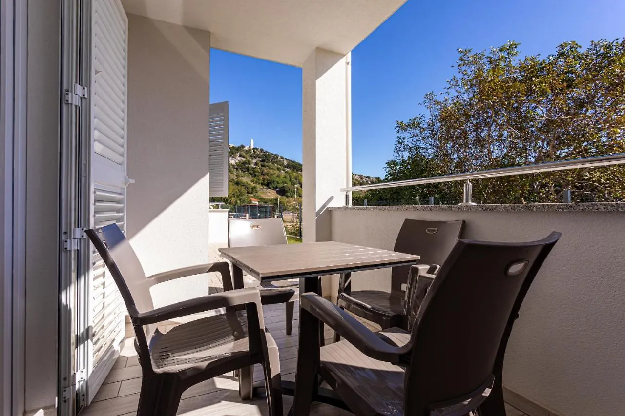 Apartments Crnekovic Tomislava Baška