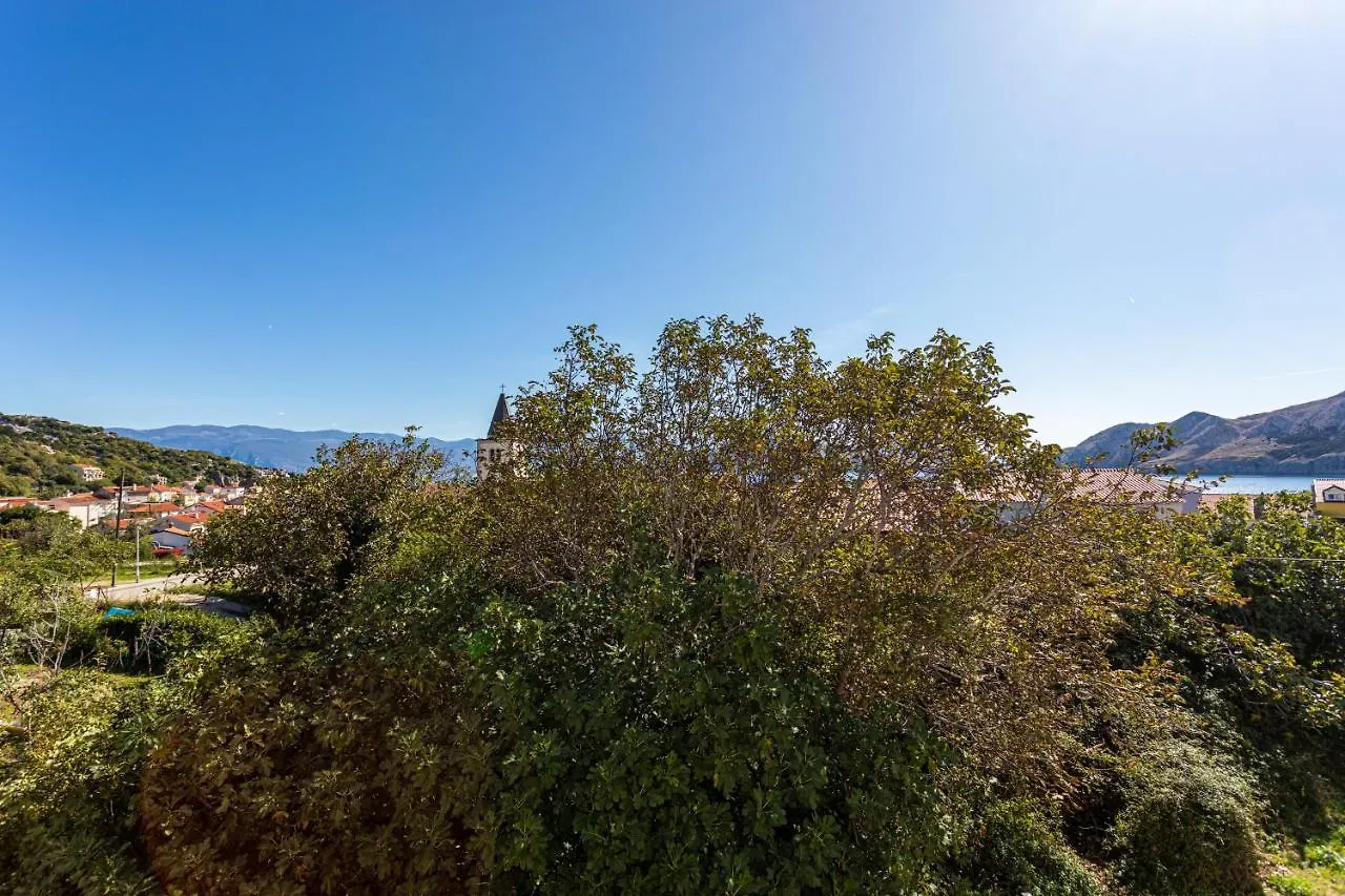 Apartments Crnekovic Tomislava Baška