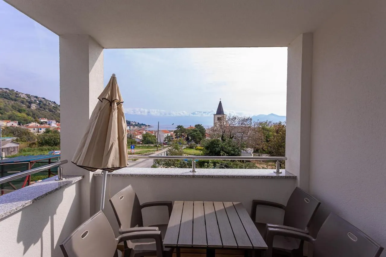 Apartments Crnekovic Tomislava Baška